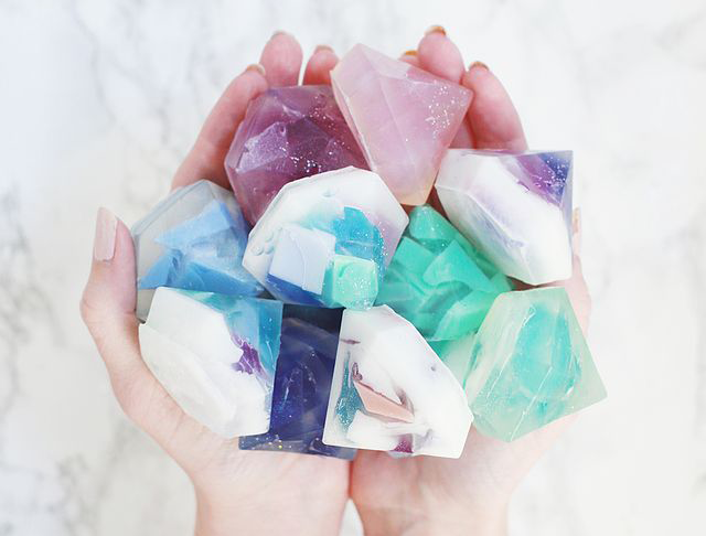 DIY gifts, DIY gifts for friends, DIY gemstone soaps, DIY soaps, DIY gifts for coworkers