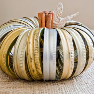 Mason jar lid Halloween crafts