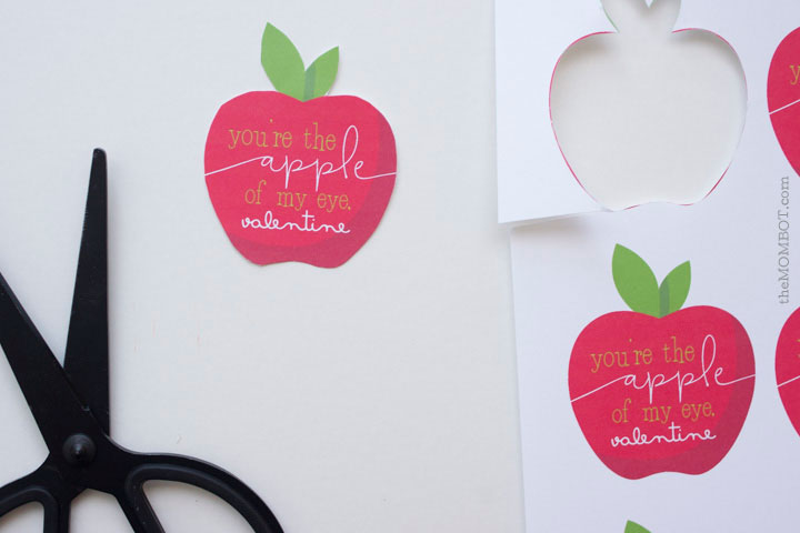 freebie-you-re-the-apple-of-my-eye-valentine-the-mombot