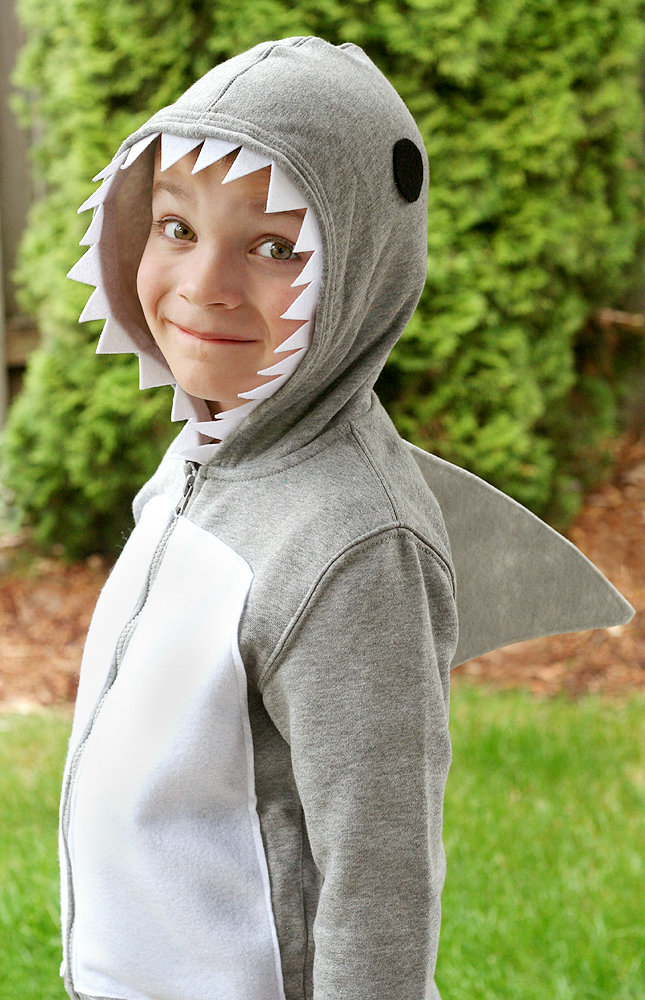 Easy DIY Halloween costumes | TheMombot.com