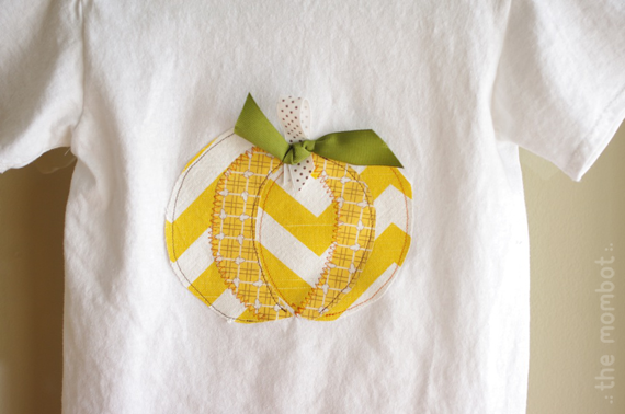 DIY applique pumpkin tee with printable pattern | TheMombot.com