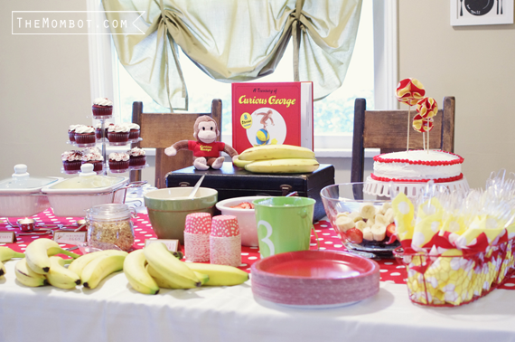 vintage curious george birthday party | TheMombot.com