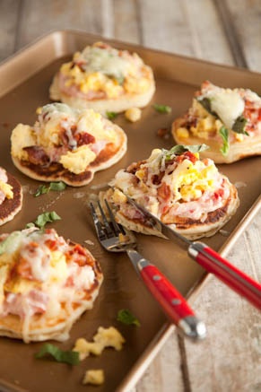 breakfast recipes: Paula Deen's breakfast pizza | TheMombot.com