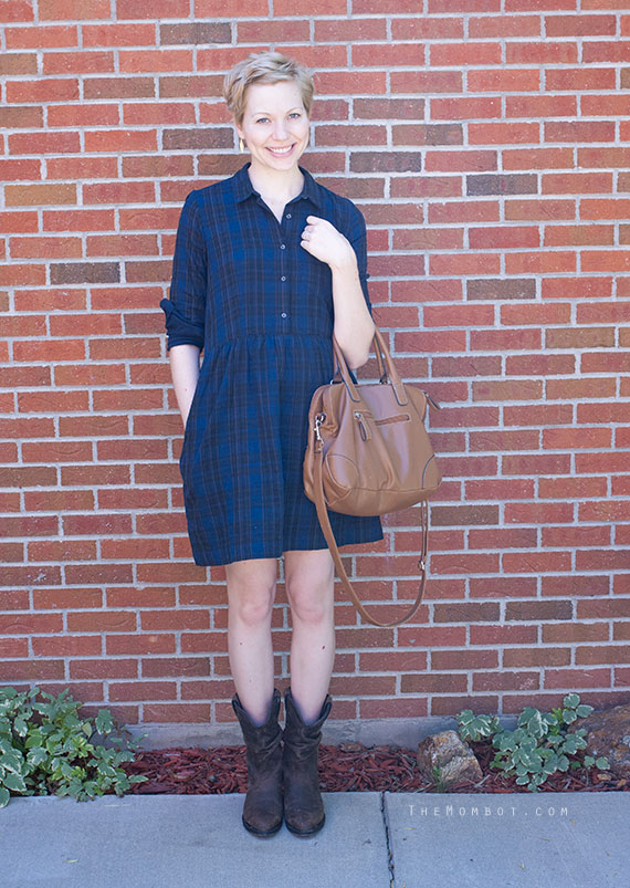 Plaid dress for fall | Themombot.com