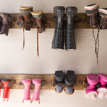 DIY Outdoor Boot Rack